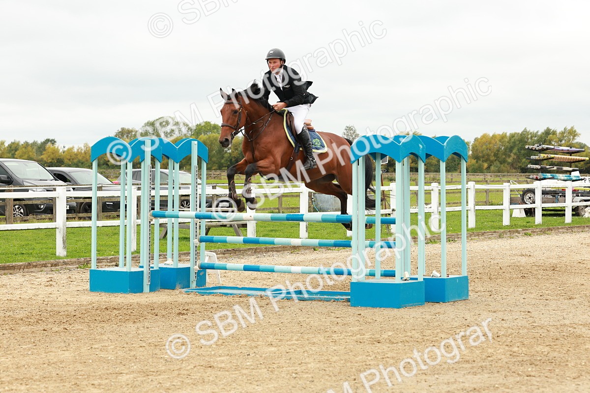 1I0A7880 - Class 4 - Senior Newcomers 1.10m