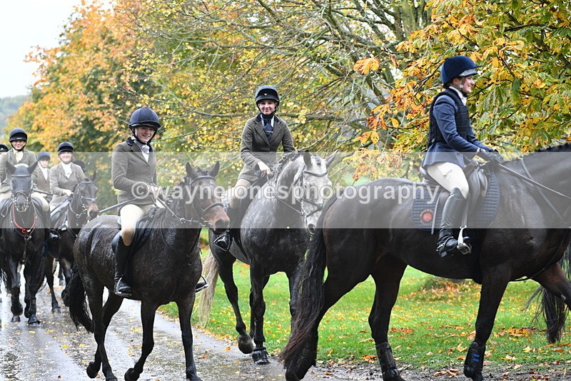 WJ5_6346 - B&B walk back for Hunt Tea !
