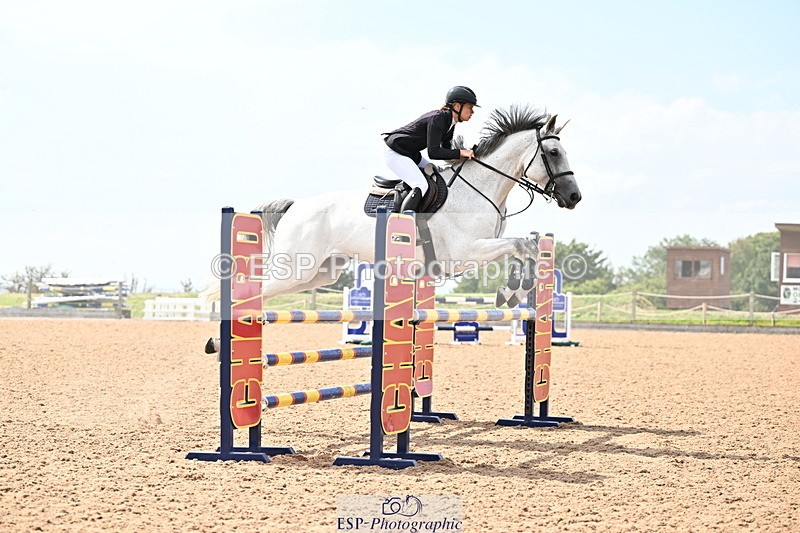 240828A-135221-00718 - Cls 4 Snr Newcomers and 1.10m Open