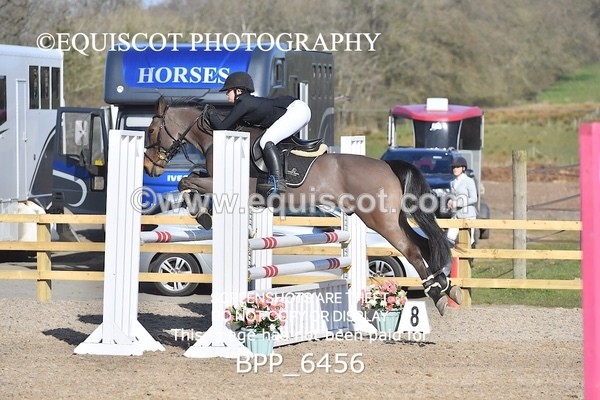 BPP_6456 - CLASS 10 SUN Newcomers/ 1m Open