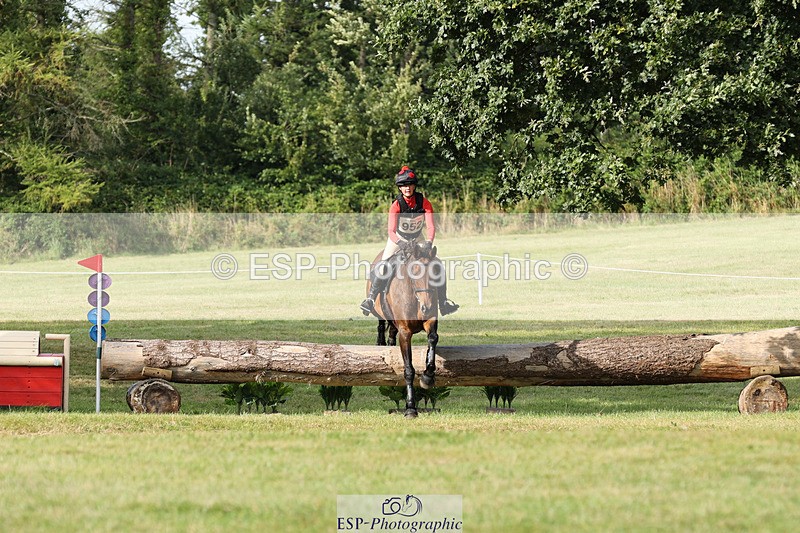 240825X-170952-37866 - 80cm XC 16.30 to 17.30