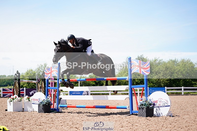 240525A-132252-06189 - Cls 17 National 1.30m