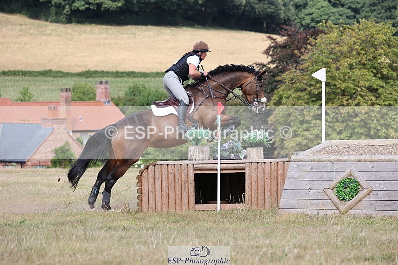 250802A-155324-06878 - F-278-Stacey.Blunn-MEADOWMARSH.DANCING.MILLIE