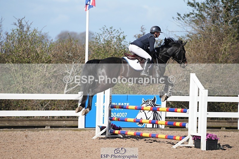 250329-104601-03706 - Cls 20 British Novice and 90cm
