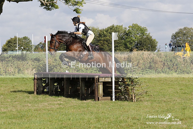  WWHT 171021 3156 - Intermediate (0.90m)  17/10/21