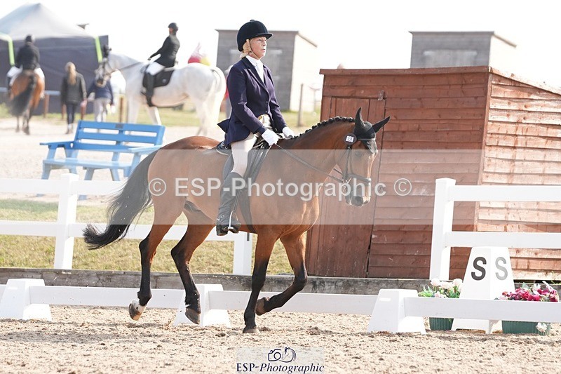 250817-093935-07184 - 157-Camilla.HankinsonChapel.Arch