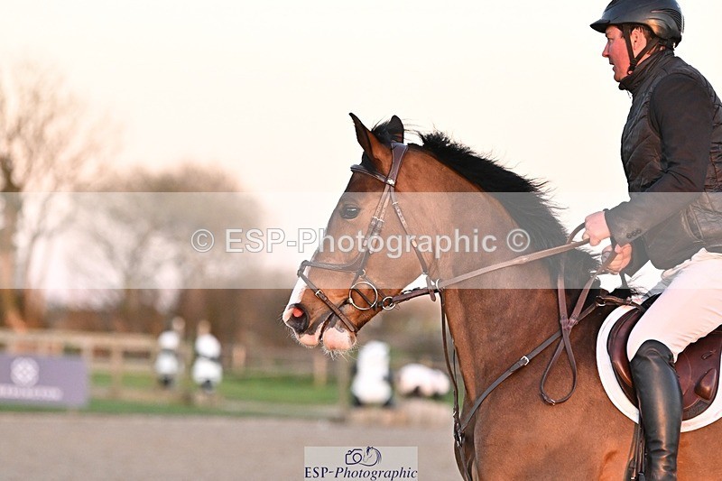 250401-193548-01064 - 100cm Cl;asses