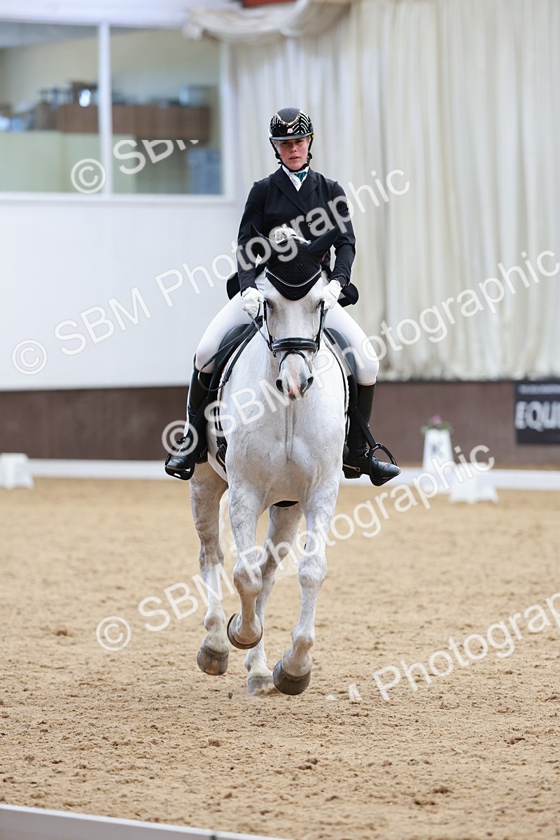 SBM_008312 - Class 6b - Novice 6 - 9.28-10.41