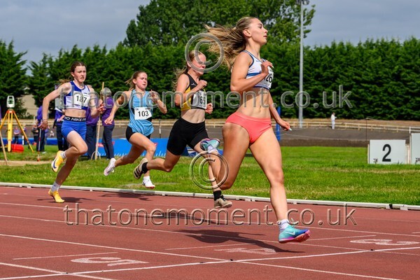 Age26 SAT-915880 - Track Female Set One