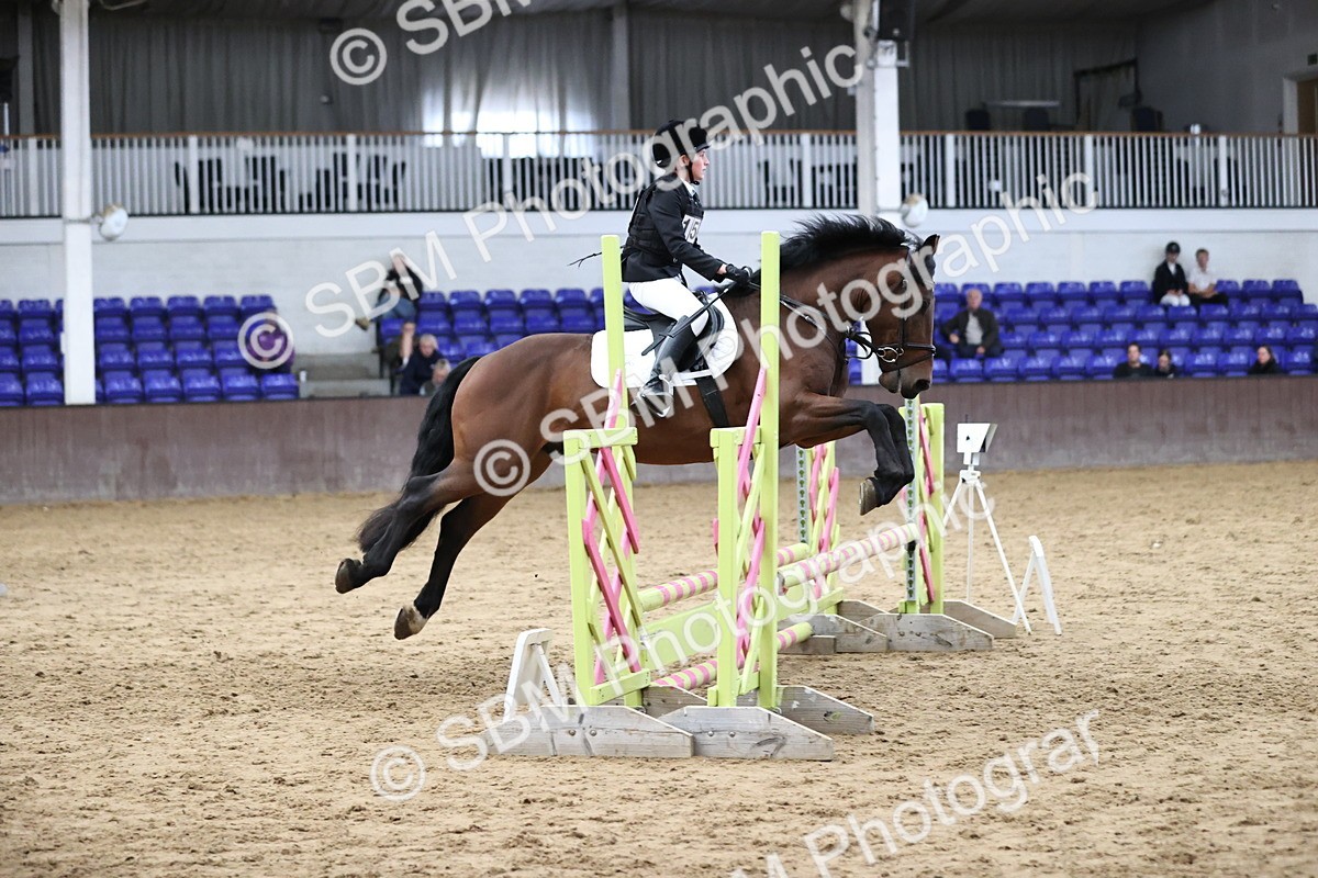SBM_001814 - Class 5 - Henlow Veterinary Hospital 70cm