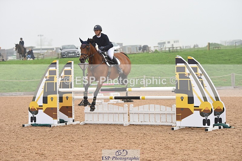 230916A-165238-05675 - Cls 19 Snr 1.10m Derby