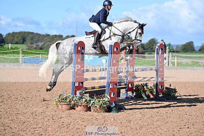 231014A-113132-04405 - Cls 18 Newcomers & 1.10m Open