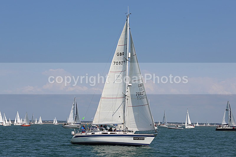 140621 GBR7082T WT7A2763 - ROUND THE ISLAND - 21st June 2014