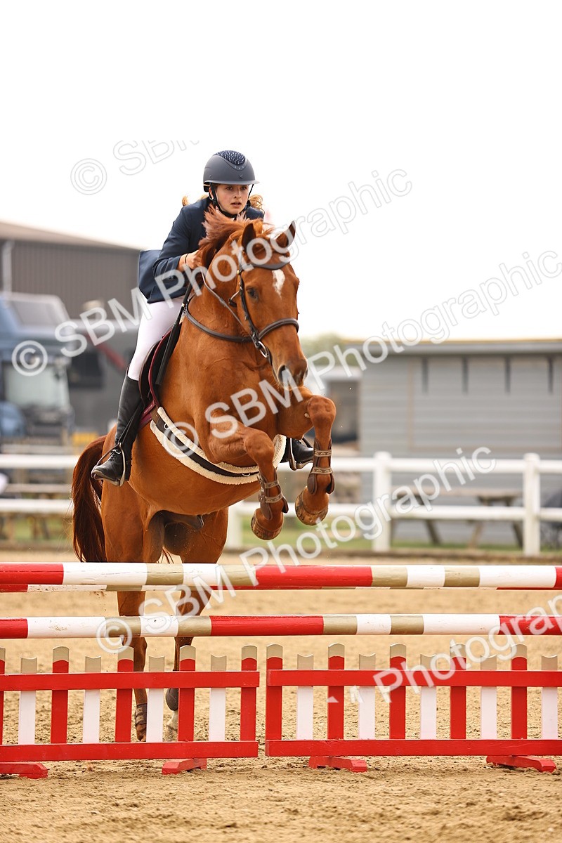  - Class 15 - Senior British novice - 90cm