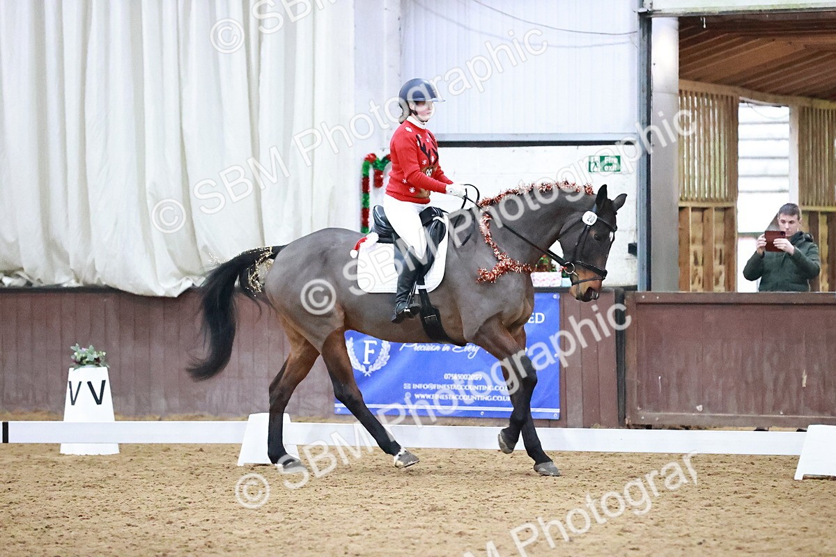 SBM_001813 - Class 9 - Novice 4