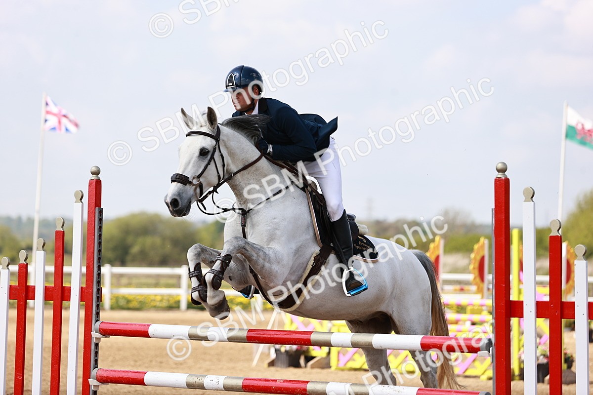  - Class 24 - Senior Newcomers - 1.10m