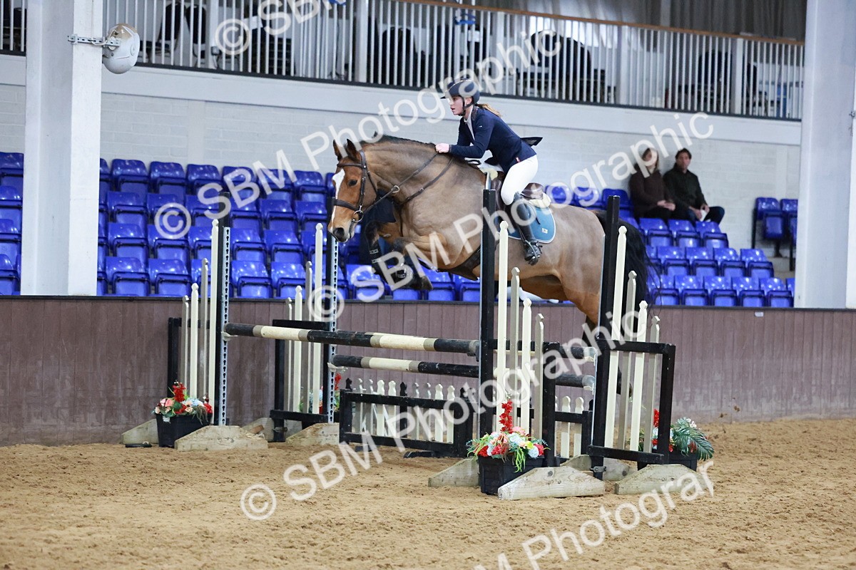 SBM_007715 - Class 24 - Nupafeed Supplements Senior Discovery/ 1m Open