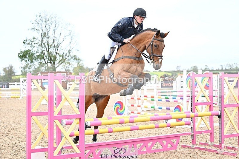 251015-105740-00137 - Cls 1 British Novice and 90cm Open