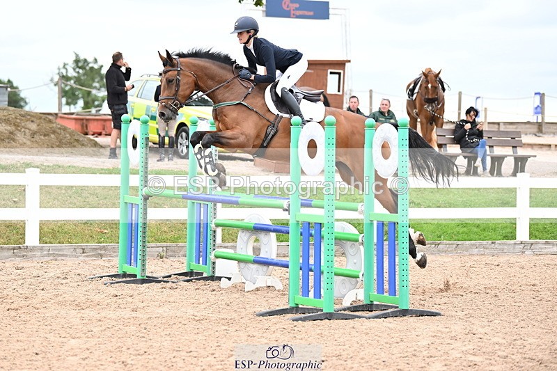 250820B-131427-00730 - Cls 4 Newcomers and 1.10m Open