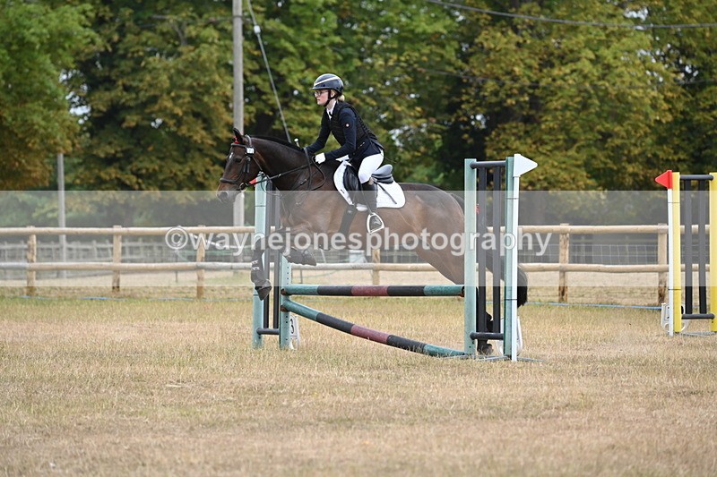 WJ6_0543 - Class 14 Intermediate Jumping 75cm