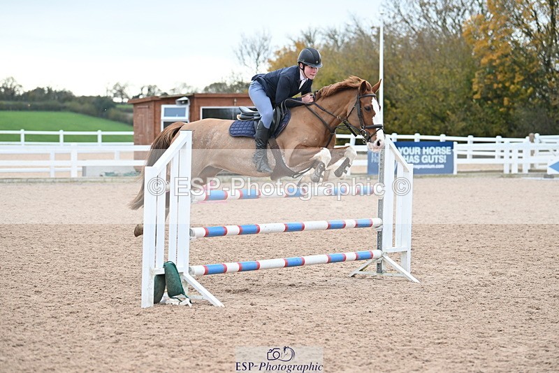 231119A-120607-05577 - Sun Cls 5 Newcomers & 1m Open