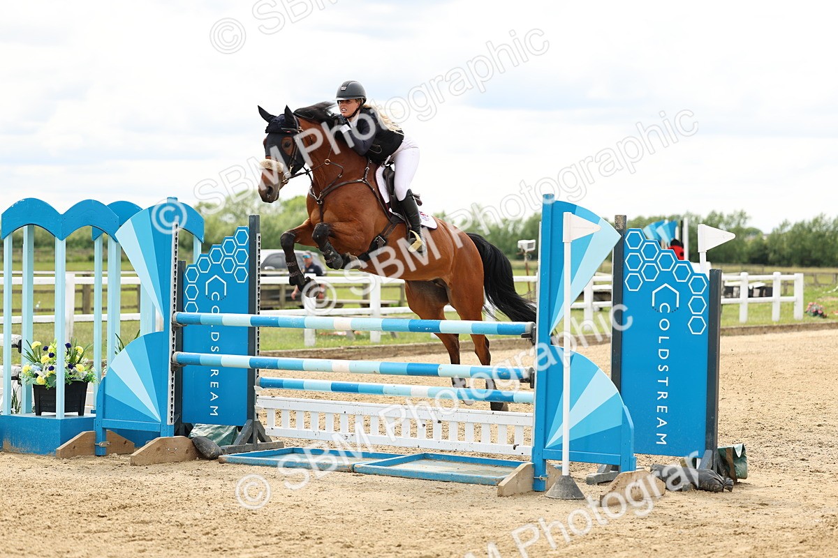 SBM_006128 - Class 19 - Senior Newcomers - 1.10m