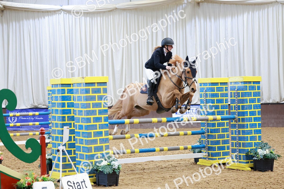 SBM_003572 - Class 11 - Senior Newcomers/ 1.10m Open