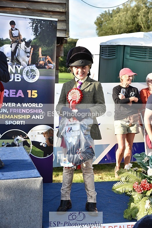 230824-181922-07047 - Thursday 40 and 50cm Presentations