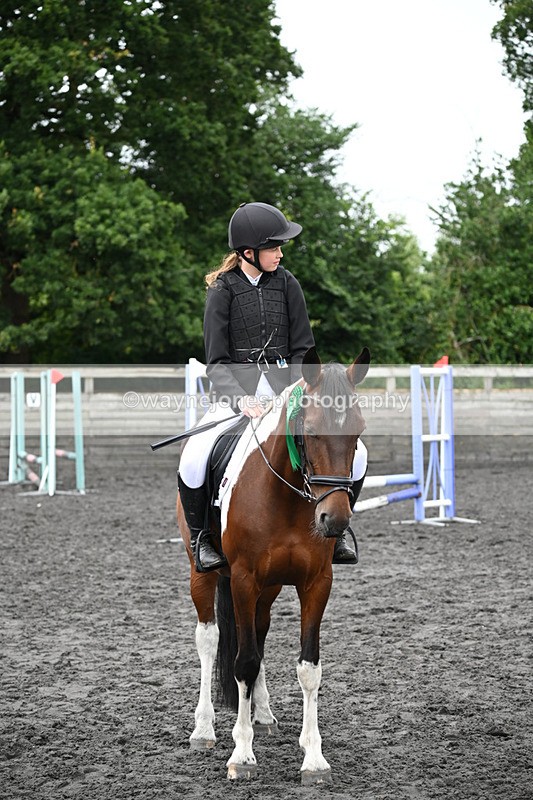WJ6_0322 - Class 13 Novice 60cm