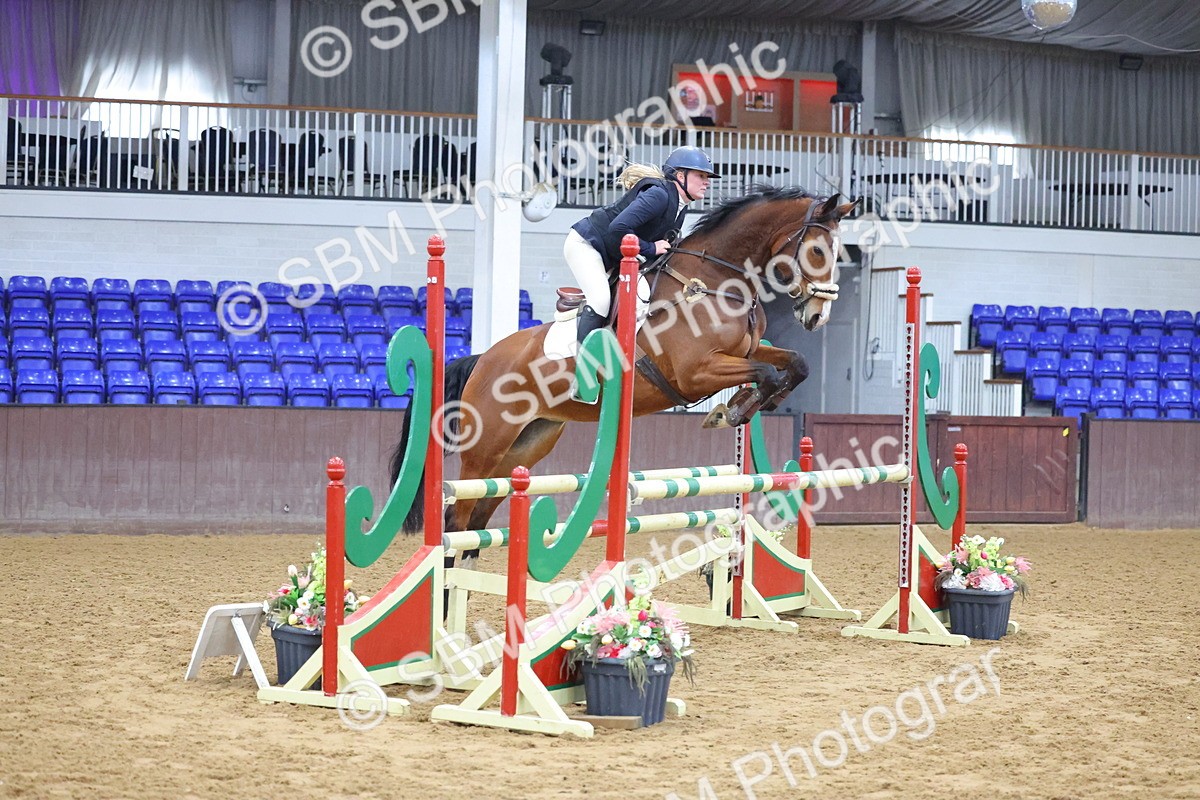 SBM_008330 - Class 21 - Nupafeed Supplements Senior Discovery/ 1m Open - First Round (1.00m)