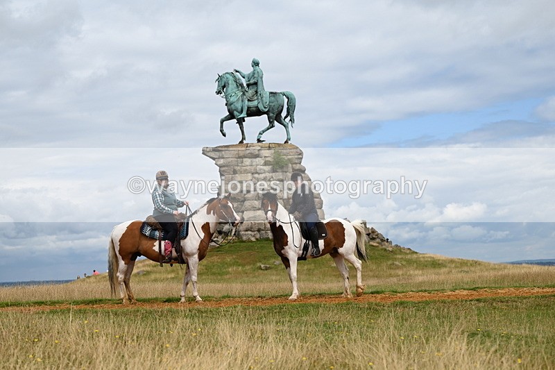 DSC_6874 - Time at Statue 12:45 to 13:15
