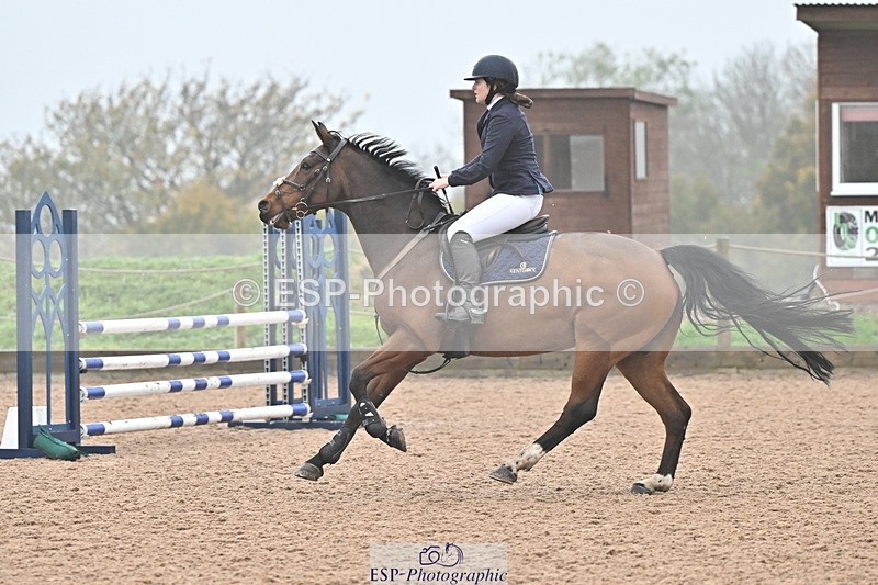 241103A-111348-06944 - SUN Cls 18 British Novice and 90cm Open