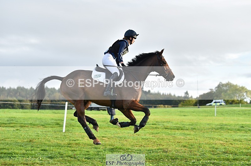 231021-090140-13464 - 605-SPORTSFIELD.U2-Katie.Corbin-SC+XC