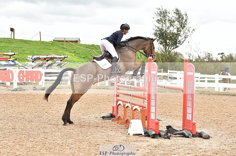 240403A-135548-00667 - Cls 4 Newcomers and 1.10m Open