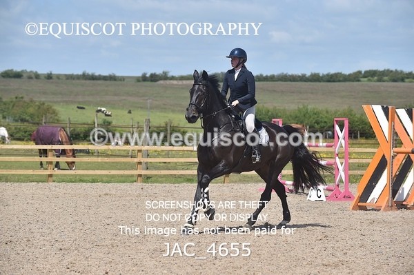 JAC_4655 - CLASS 7 Senior Foxhunter/ 1.20m Open