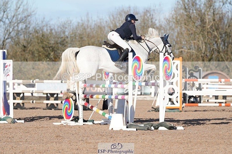 251130-122444-01175 - Cls 9 Pony Fox & 1.10m Open