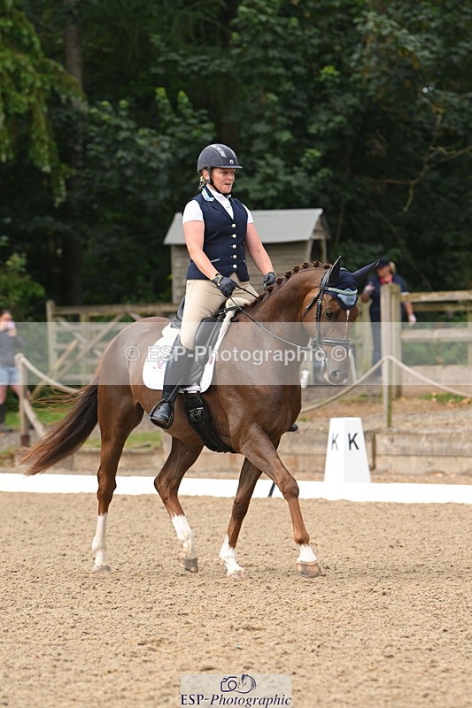 250719A-094238-03023 - 144-Verity.Perry-Vogue