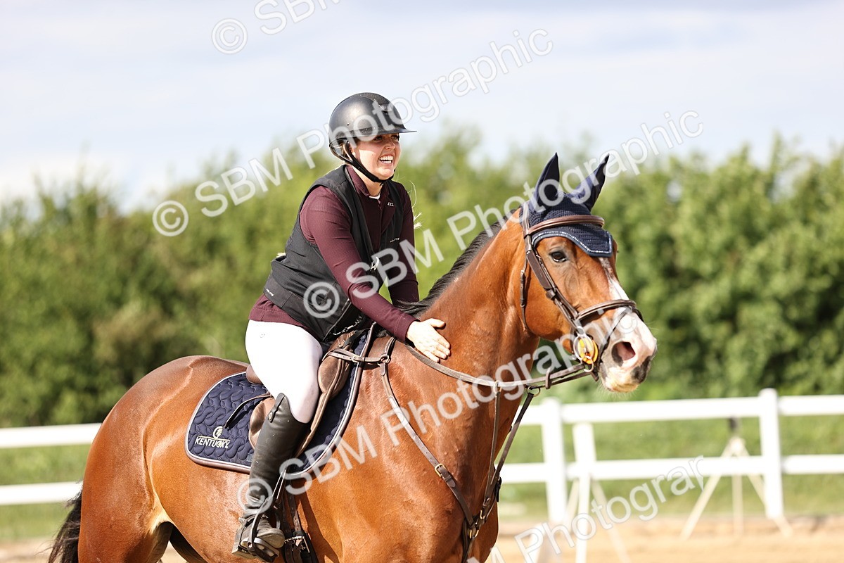 SBM_003616 - Class 13 - Senior Foxhunter - 1.20m