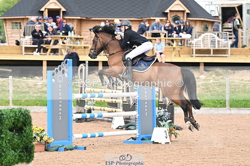 240630A-142507-14147 - Cls 25 HOYS 138cm Qualifier