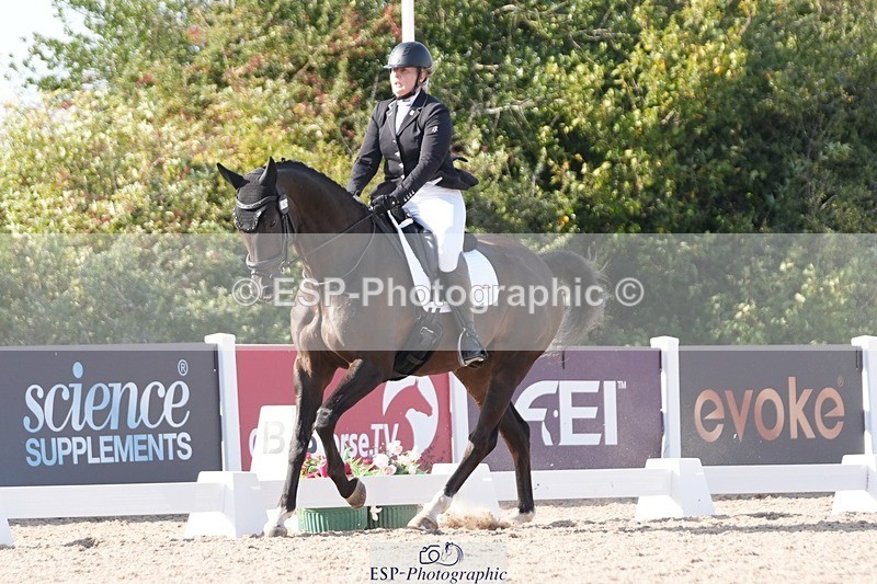 250906-162048-05019 - 049-Laura.ColeGavin.10