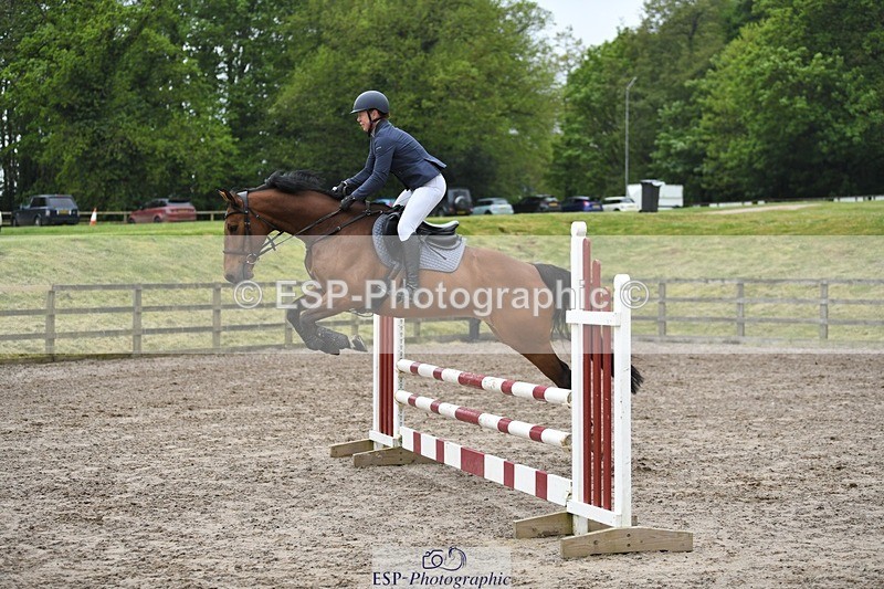 230512-094135-00369 - Cls 10 Snr 85cm Schooling