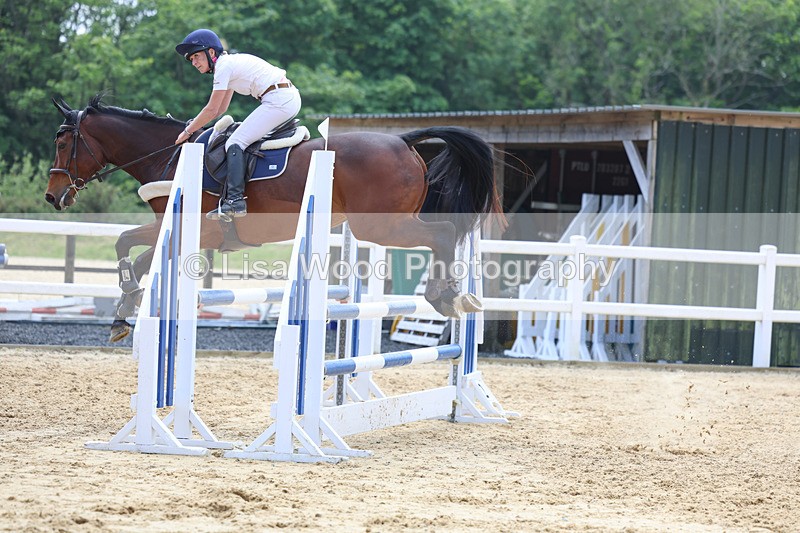 3E7A0537 - Class 10: Senior 95cm open