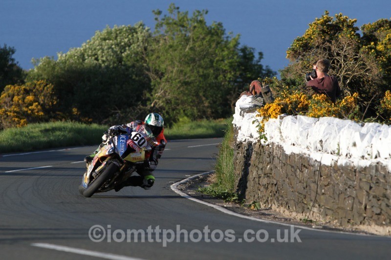Peter Hickman* BMW / Ice Valley by Motorsave Trade - Monday Practice Solos