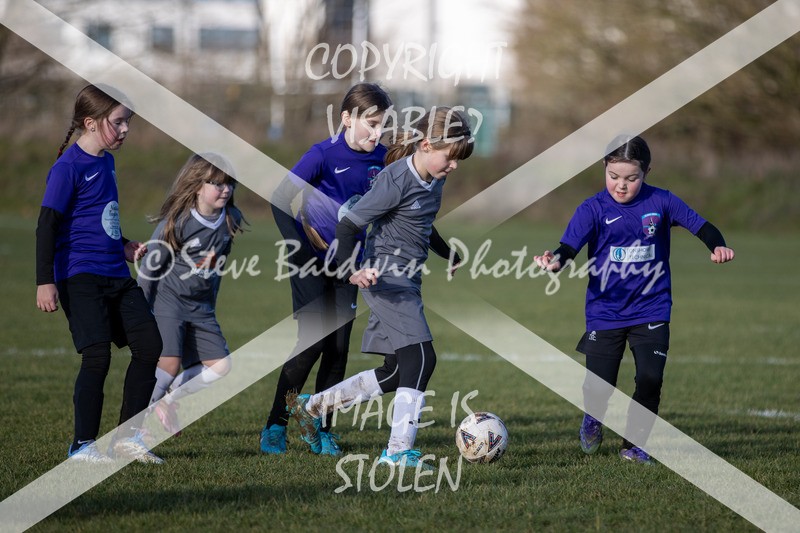 1DX31101 - 2026-01-17 FC Abbey Meads U9 Purple Girls V Develop FC U9 Girls