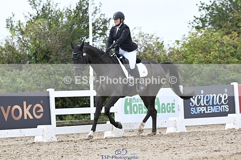 250907-153143-09122 - 049-Laura.ColeGavin.10