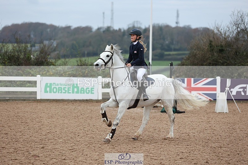 241116X-084737-00167 - Cls 03 Pony Intro 70cm