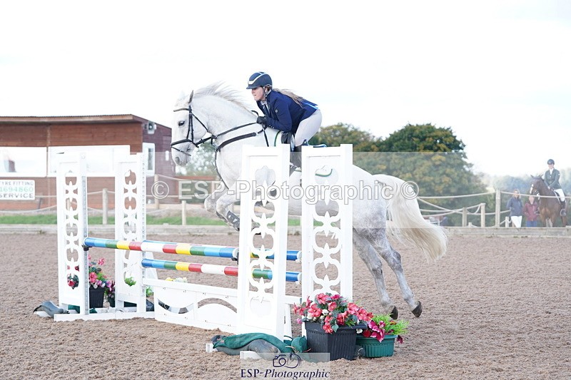 241005A-094710-04327 - SAT Cls 8 Snr British Novice & 90cm Open