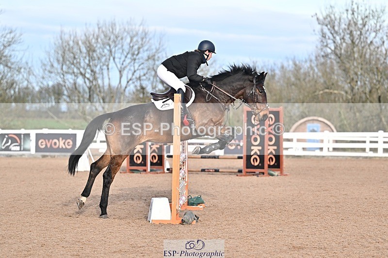 251126-094429-00056 - Cls 0 + 1, Clear Round, British Novice and 90cm