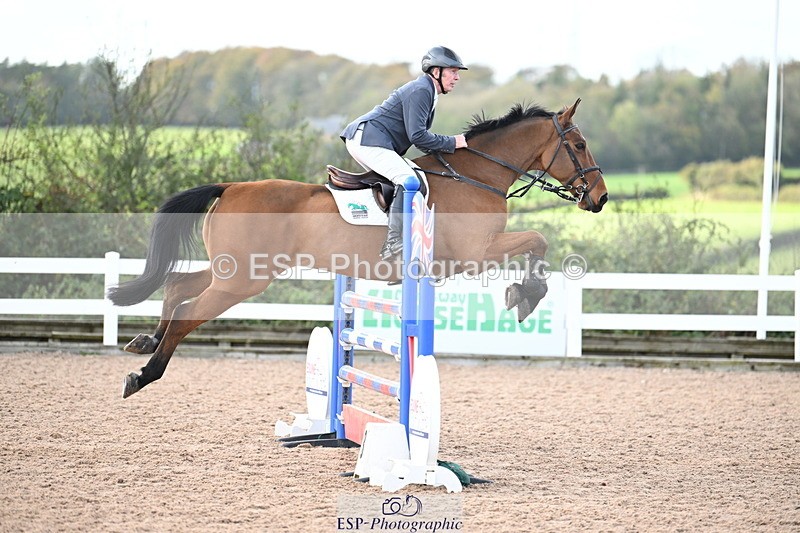 241023A-144013-01094 - Cls 4 Newcomers and 1.10m Open