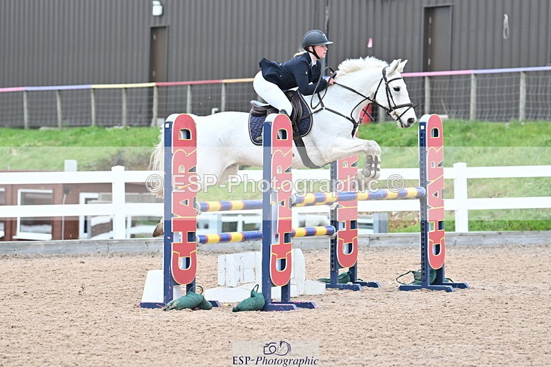 231119A-114237-05486 - Sun Cls 5 Newcomers & 1m Open